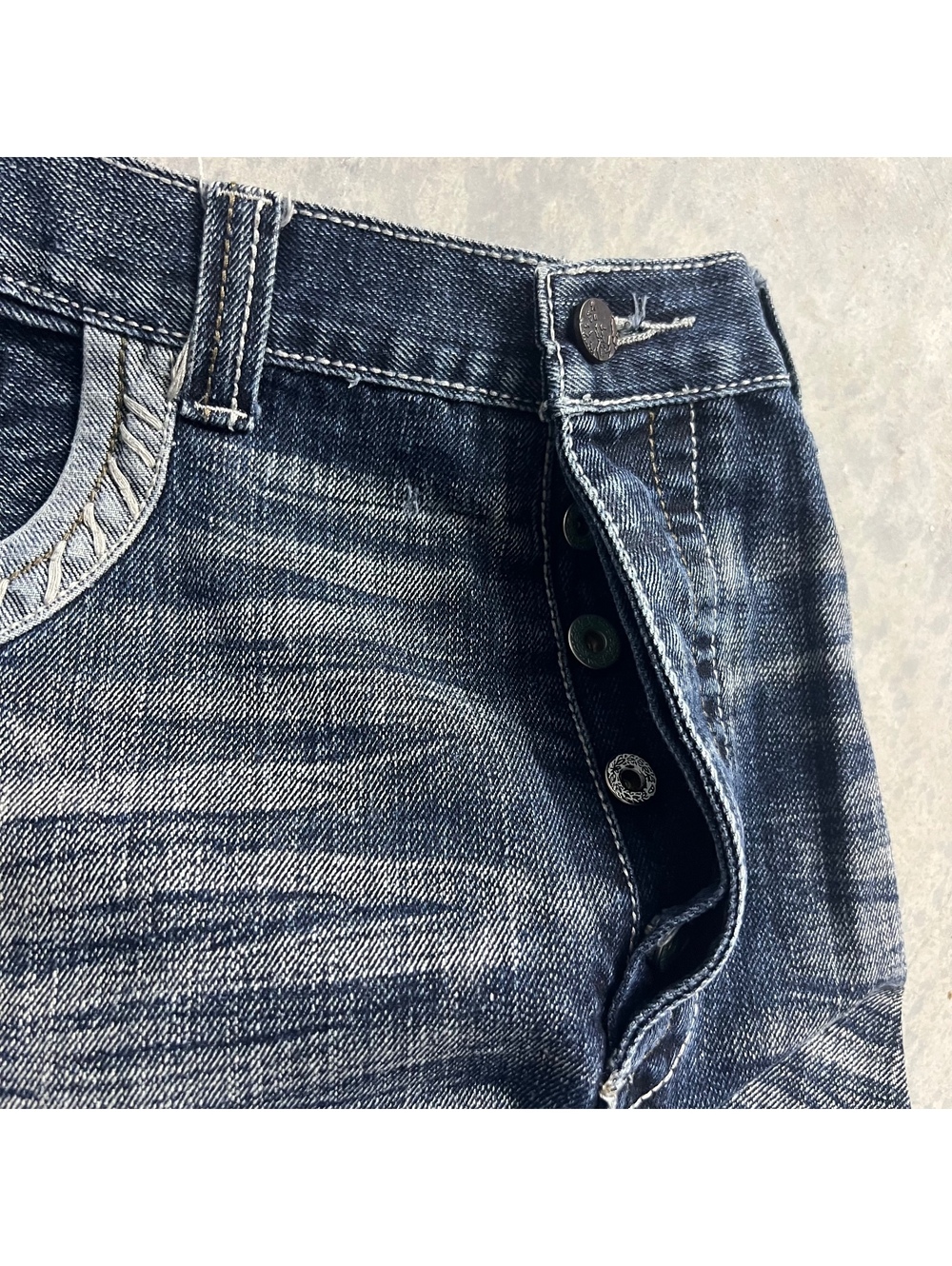 VTG Y2K Antik Denim Studded Jeans Sz. 36 (Fits 38X32) Faded Dark Wash Whisker - Picture 6 of 9